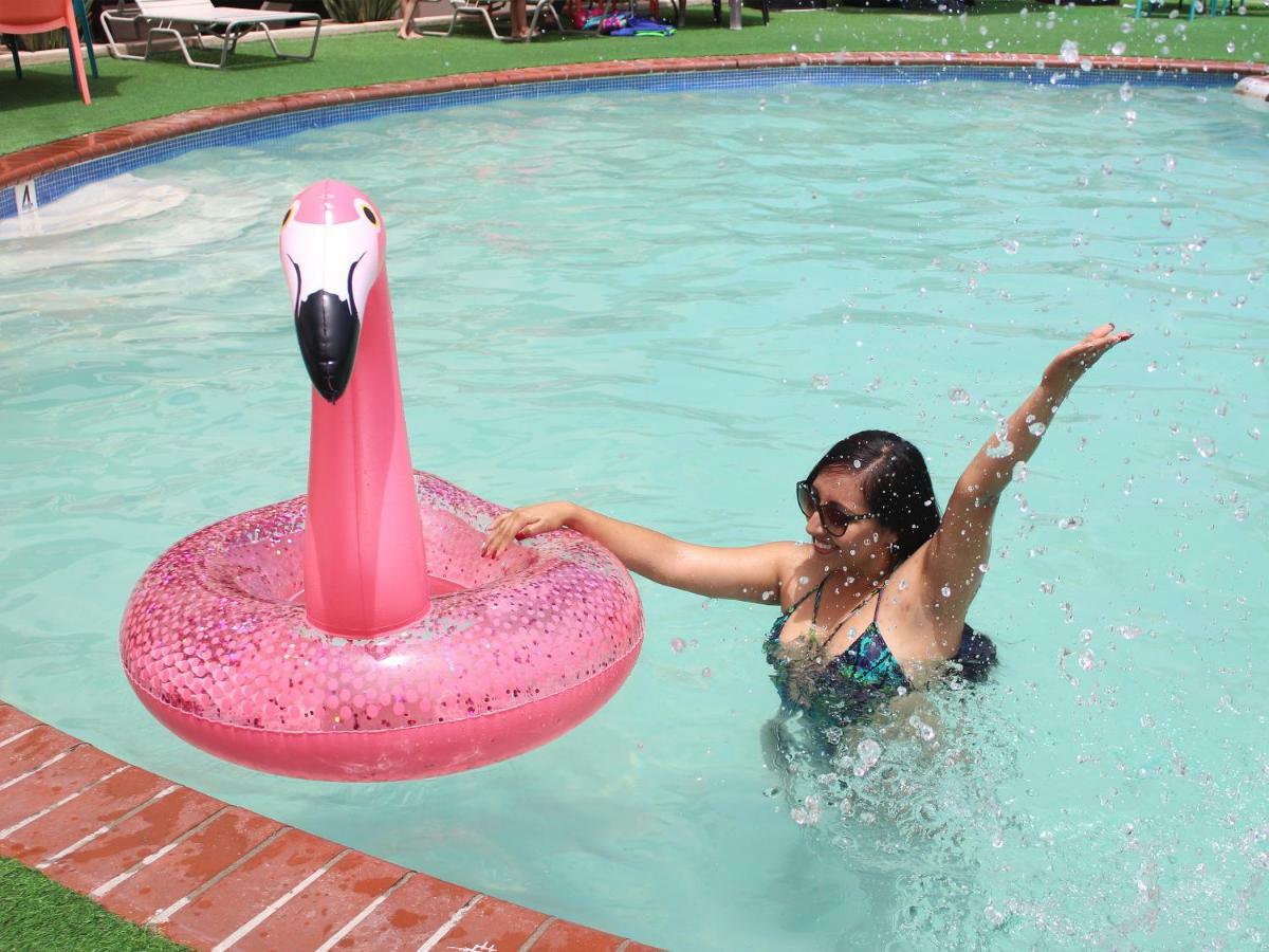 Hotel Corona Plaza Rosarito Bagian luar foto